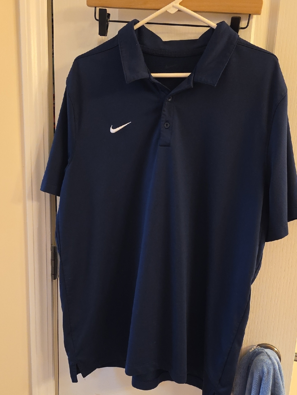Nike Men’s XL Dark Navy Polo with White Swoosh